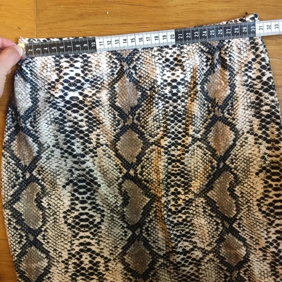 Snake Skin Pattern Mini Skirt (matching crop top on my page available) - Picture 7 of 11